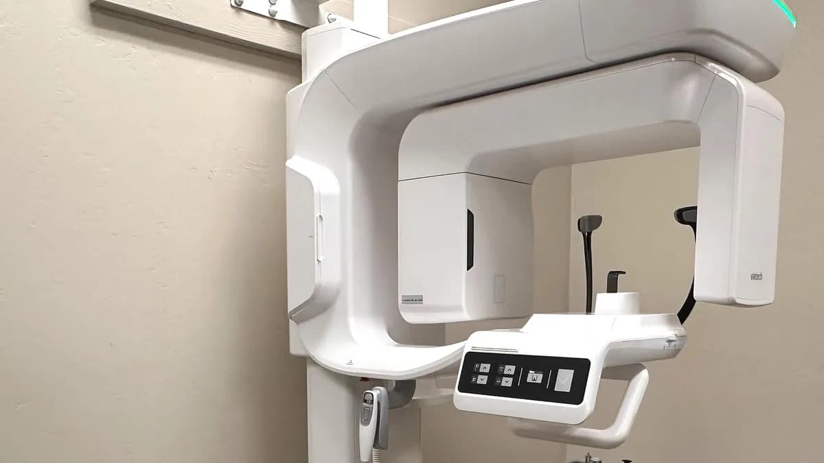 The imaging suite with a cone beam scanner at OAKS Oral Surgery